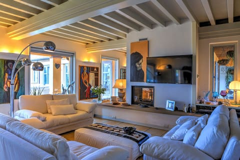 Dreaming In Technicolour Apartment in San Vincenzo