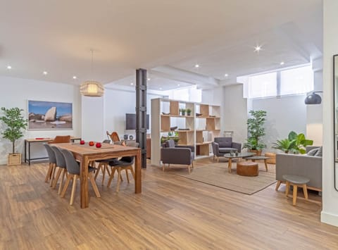 The Indoor Gardener Apartment in Madrid