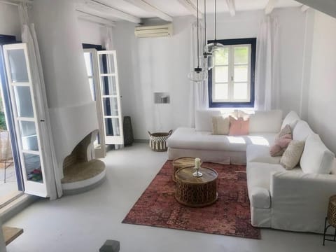 Tonic Saronic Apartment in Spetses