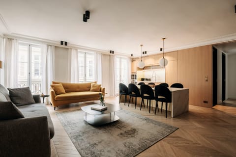 Amour Propre Apartment in Paris