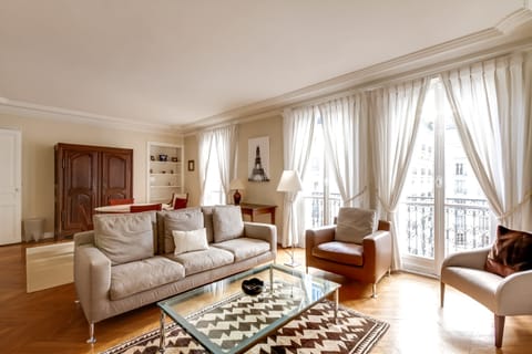 Lesueur Lillet Apartment in Paris