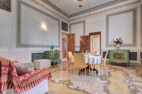 Venetian Palace Apartment in Venice