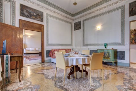 Venetian Palace Apartment in Venice