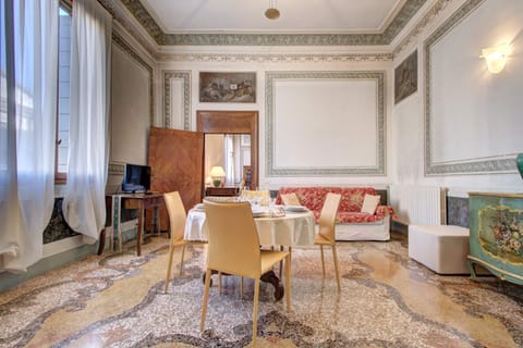 Venetian Palace Apartment in Venice