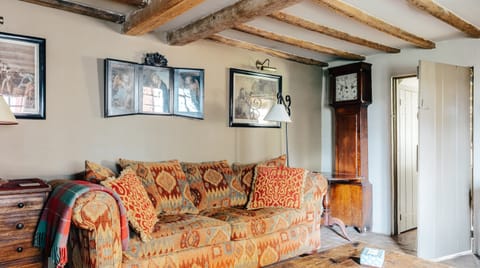 Jacobean Gem Apartment in Suffolk Coastal District