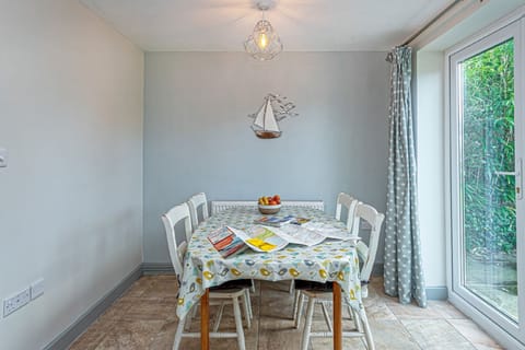 Migratory Patterns Apartment in Rhosyr