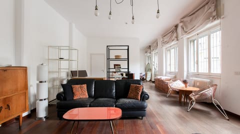 Orange Peel Garnish Apartamento in Milan