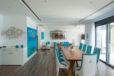 Water's Edge Apartment in Lasithi