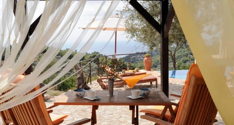 Olive Laugh Love Apartment in Sporades, Greece