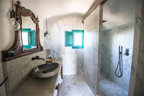 Cycladic Charm Apartment in Oia