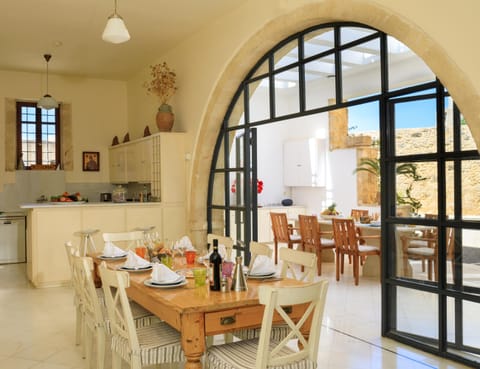 Wings of Brightness Apartment in Crete