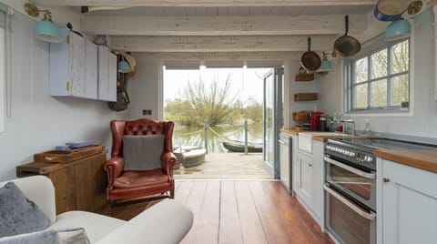 The Boathouse Apartment in Mendip District