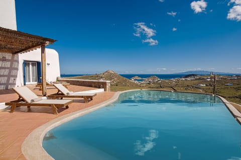 Mermaid's Harp Apartment in Mykonos, Mikonos 846 00, Greece