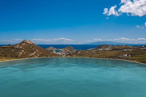 Walls Of Sunshine Apartment in Mykonos, Mikonos 846 00, Greece