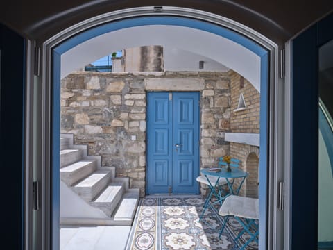 Erato Apartment in Paros