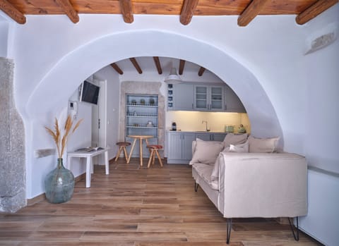 Erato Apartment in Paros