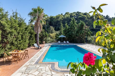 Blue Stripes Apartment in Sporades, Greece