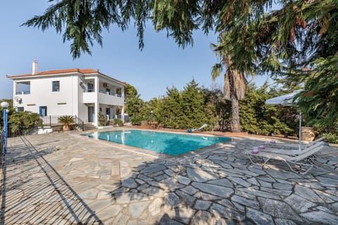 Blue Stripes Apartment in Sporades, Greece