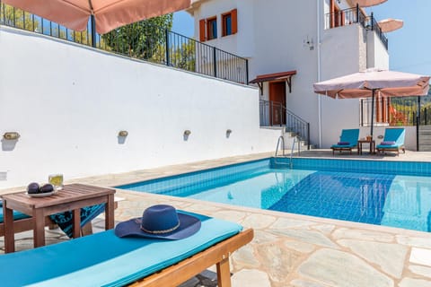 Tip of the Tongue Apartment in Sporades, Greece