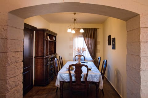 Iron & Stone Apartment in Crete