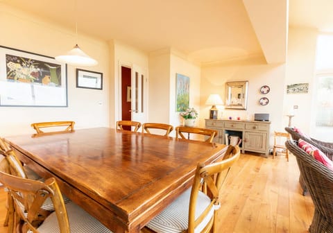 Cwtches On The Coast Apartment in Wales