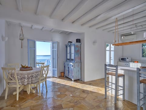 Summer Blue Apartment in Paros, Greece