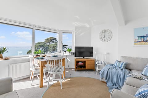 Bayview Balcony Apartment in Torquay