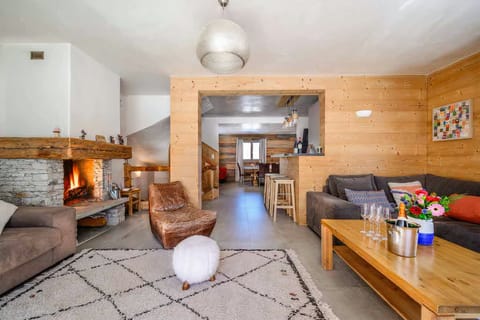 Snow & Stone Apartment in Val dIsere