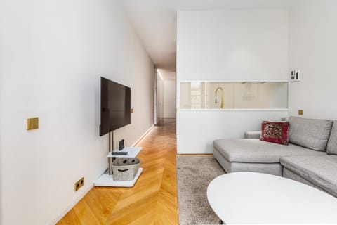 Thinking Out Loud Condo in Barcelona