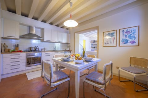 Lemon Leaf Apartment in Veneto