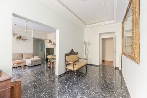 Mint Royale Condominio in Rome