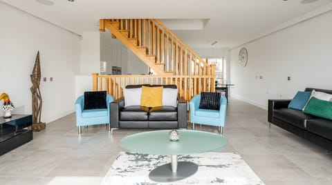 Quayside Swell Townhouse in Wales