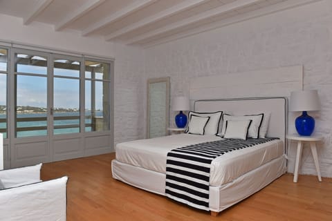 Blue Pearl In The Ocean Apartment in Paros, Greece