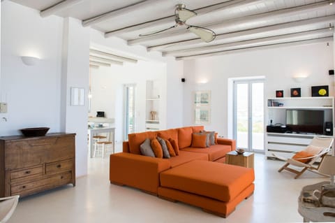 In The Mustardseed Sun Apartment in Paros, Greece