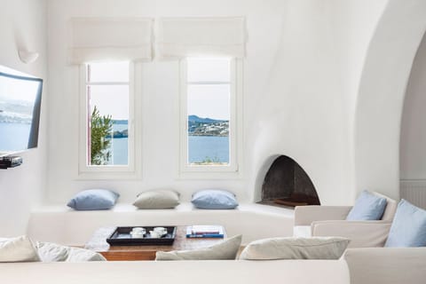 Mykonian Shimmer Apartment in Mykonos, Mikonos 846 00, Greece