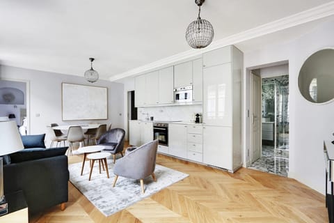 Maison Grey Apartment in Paris