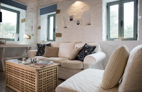 Enjoy The Silence Apartment in Messenia