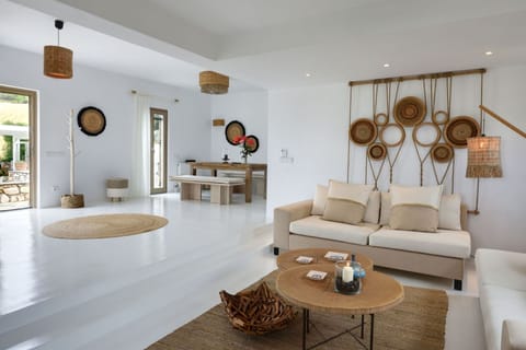 Lemongrass Warble Apartment in Paros, Greece