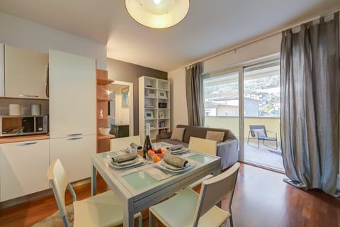 Lakeside Lookout Apartment in Riva del Garda