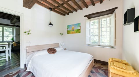 Upon the Pathway Apartment in Lucca