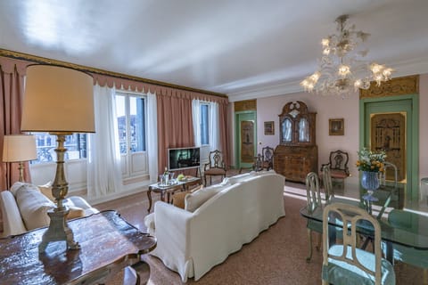 Venetian Lagoon-scape Apartment in Venice