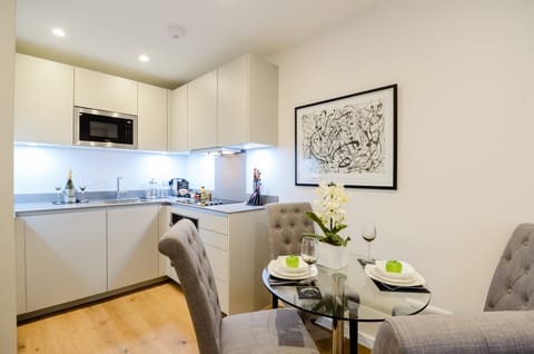 A Short Walk from Harrods Condo in City of Westminster