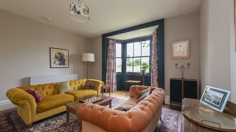 Montague Manor Apartment in North Dorset District