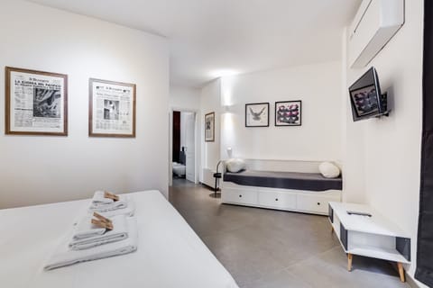 The Artist's Way Apartment in Rome