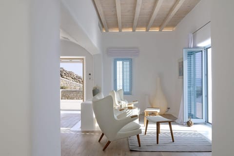 Shore to Please Apartment in Mykonos, Mikonos 846 00, Greece