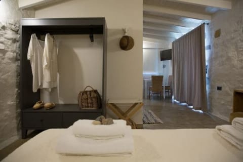 The Olive Harvest Apartment in Messenia