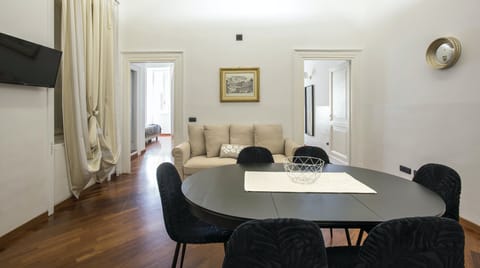 One Step Closer Apartment in Rome