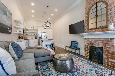 Sweet Cherry Condo in Warehouse District