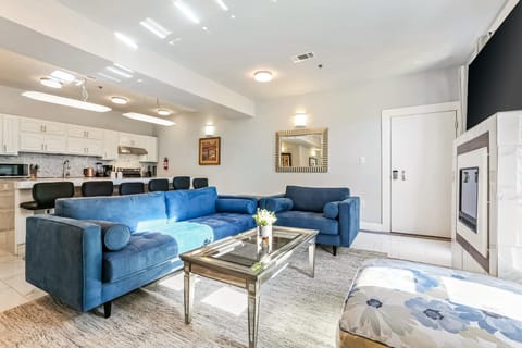 Twin Oaks Pad Condo in Warehouse District