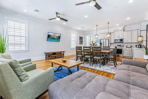 Major Scale Condo in Warehouse District